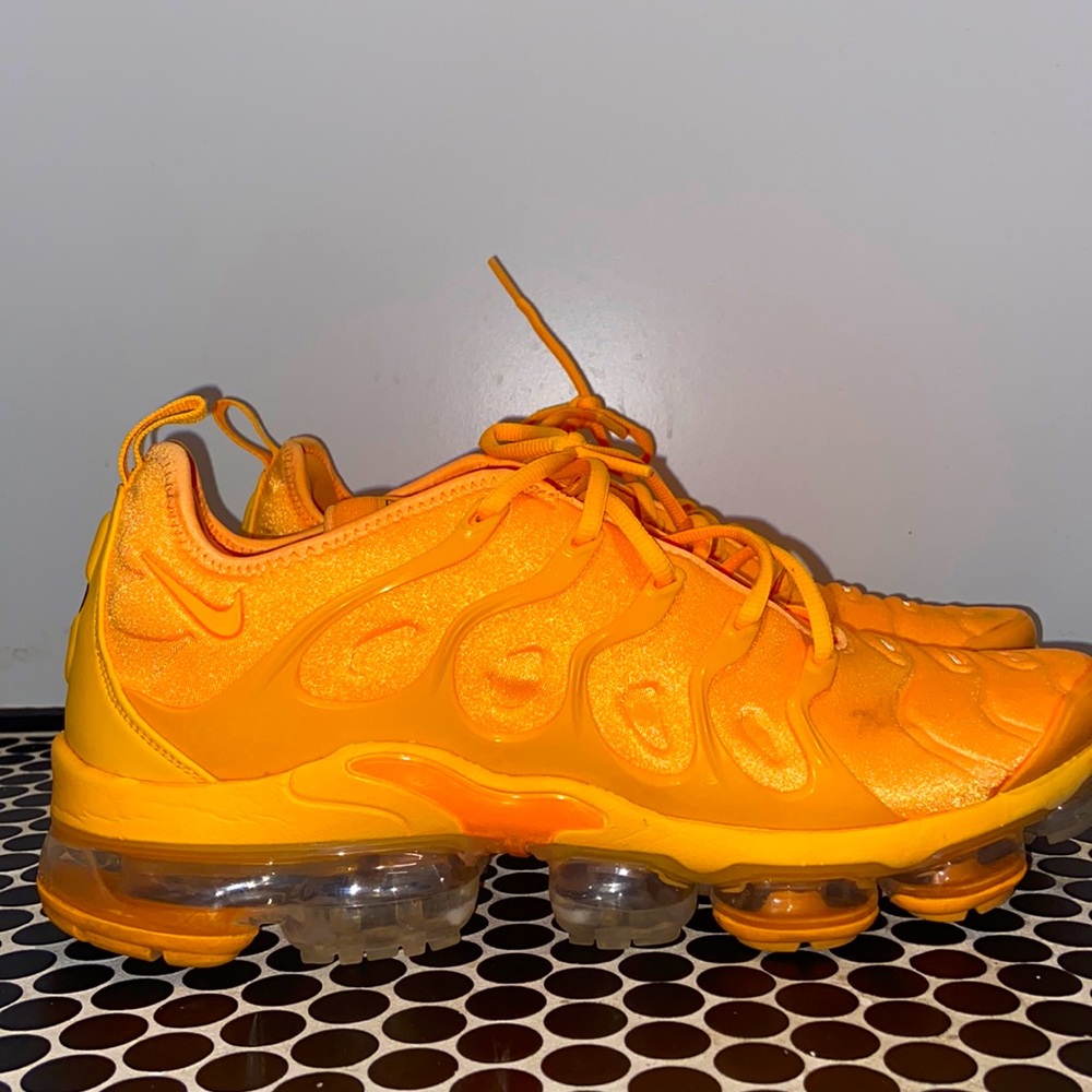 Nike Air VaporMax Plus “Yolk”